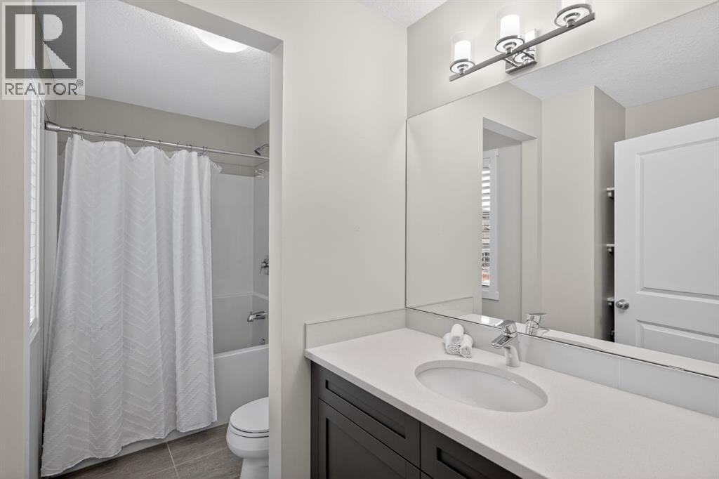 37 Kingsbury Close Se, Airdrie, Alberta  T4A 0R3 - Photo 40 - A2296020