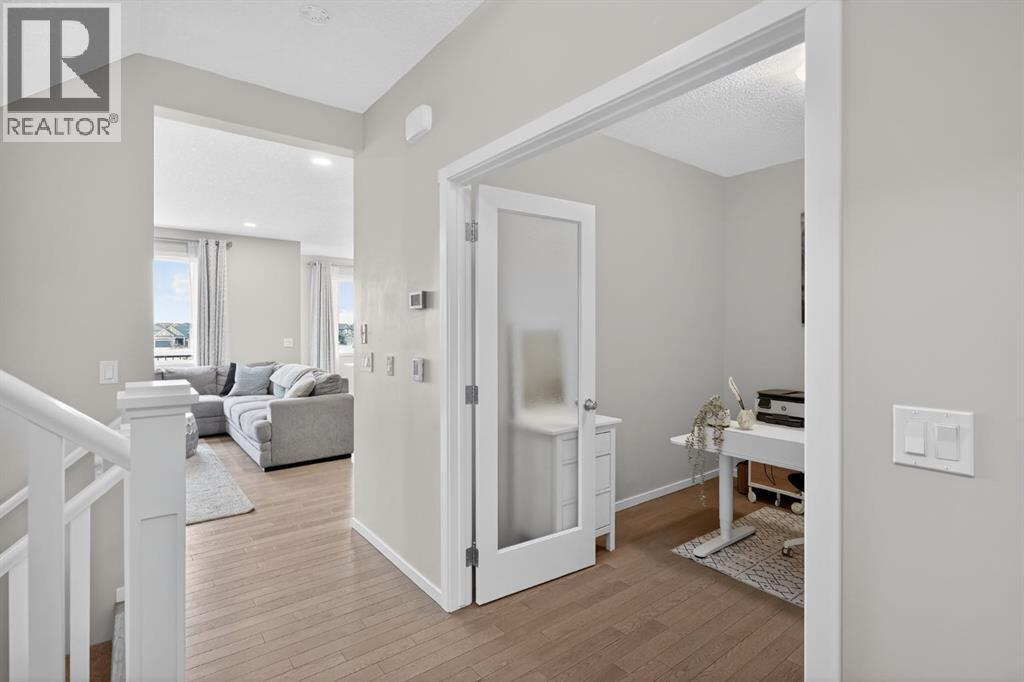 37 Kingsbury Close Se, Airdrie, Alberta  T4A 0R3 - Photo 7 - A2296020