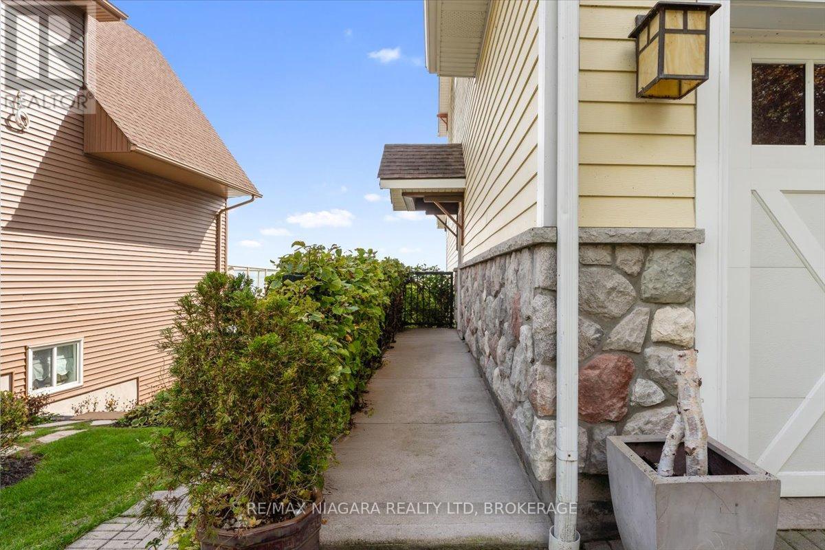 3585 Yacht Harbour Road, Fort Erie, Ontario  L0S 1N0 - Photo 5 - X12949060