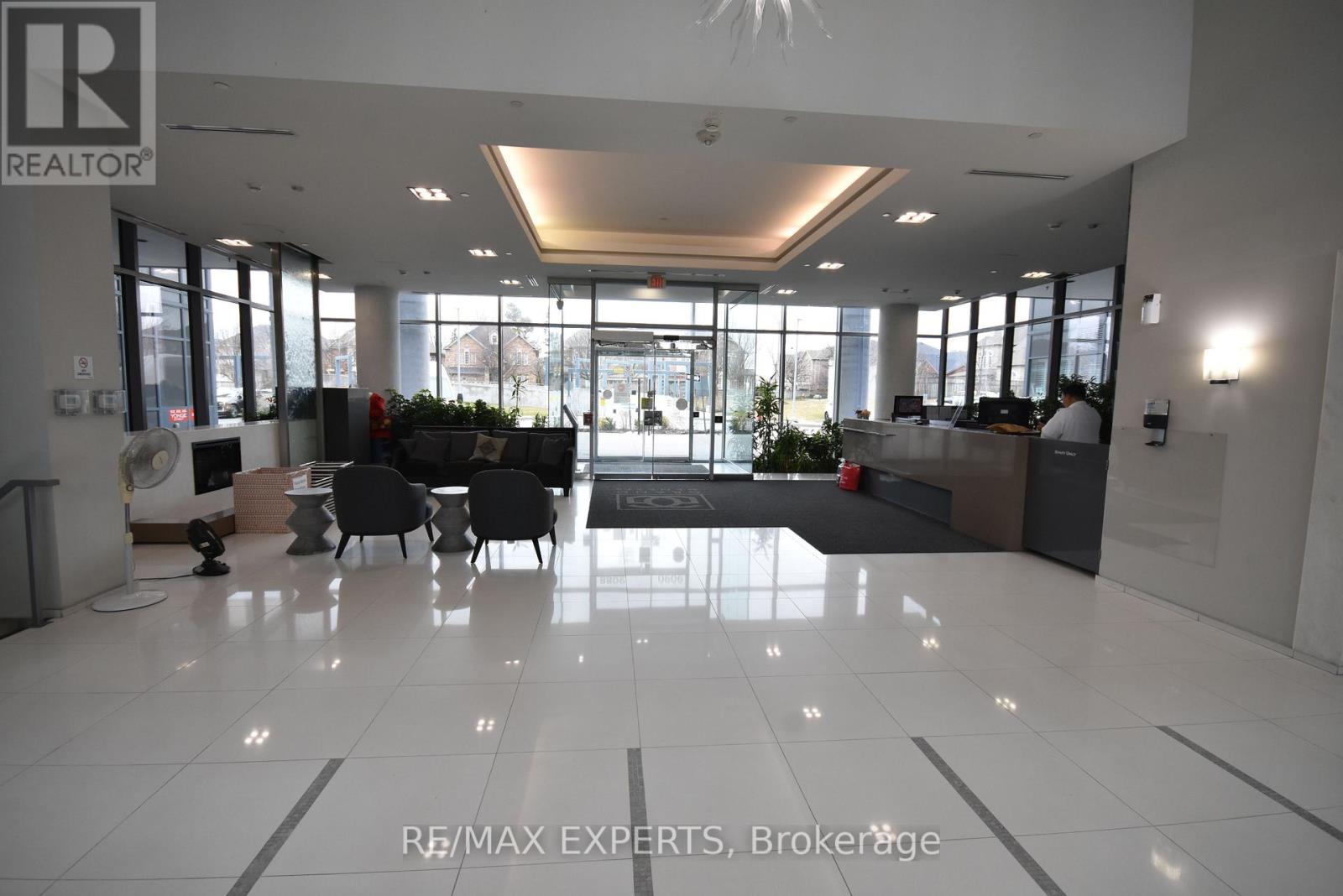 203 - 9090 Yonge Street, Richmond Hill, Ontario  L4C 0Z1 - Photo 3 - N12950112