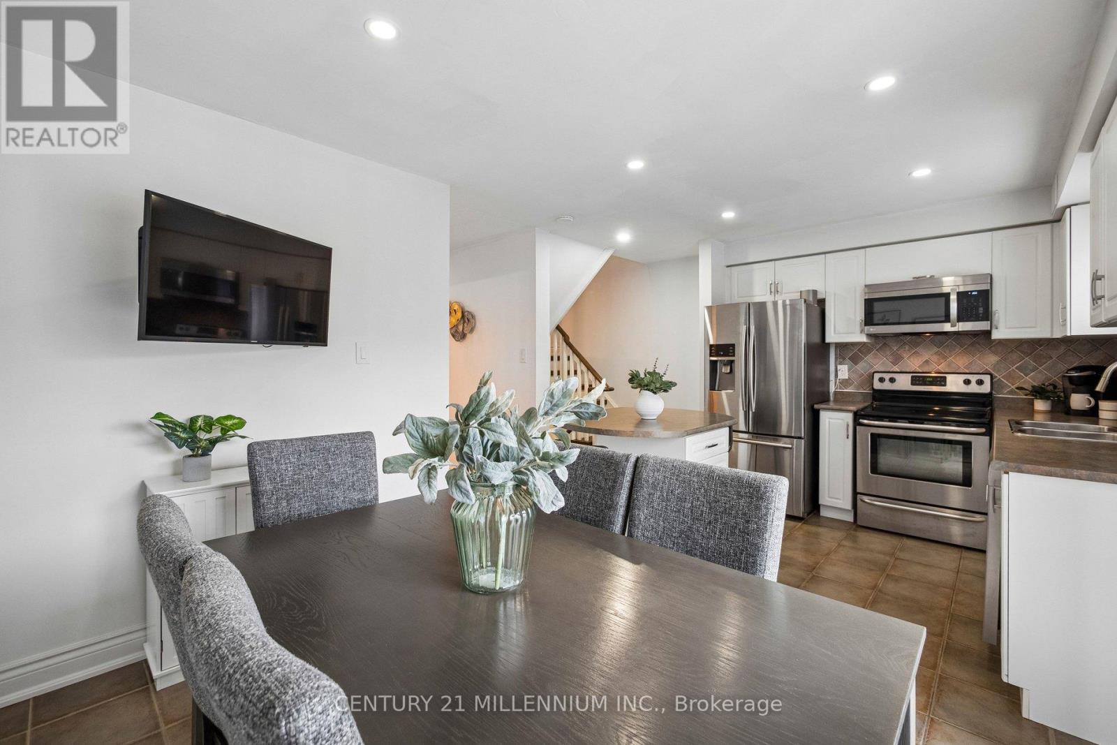 90 Baywell Crescent, Aurora, Ontario  L4G 7N4 - Photo 21 - N12951128