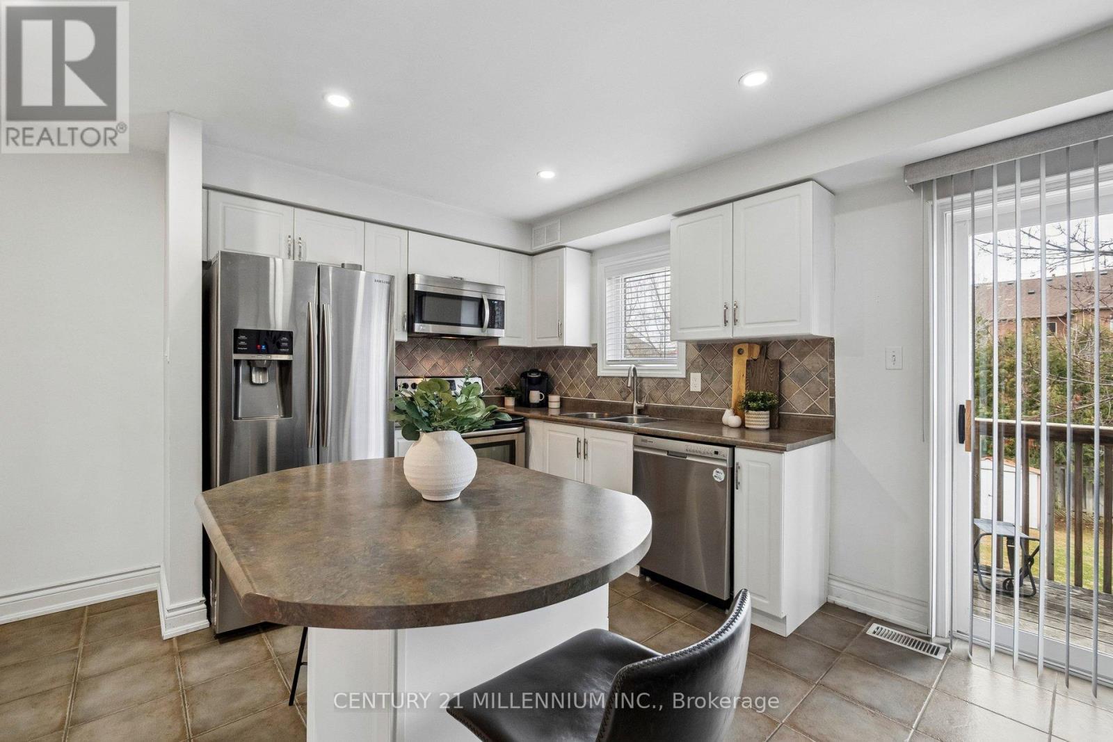 90 Baywell Crescent, Aurora, Ontario  L4G 7N4 - Photo 16 - N12951128