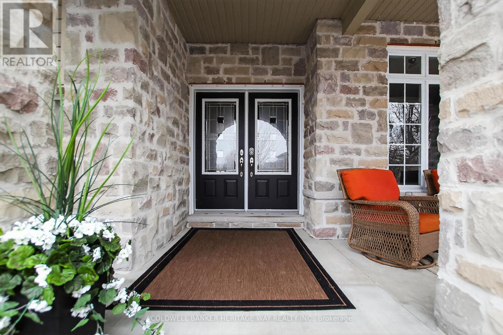 103 Sinclair Avenue, Carleton Place, Ontario  K7C 4V3 - Photo 2 - X12951468