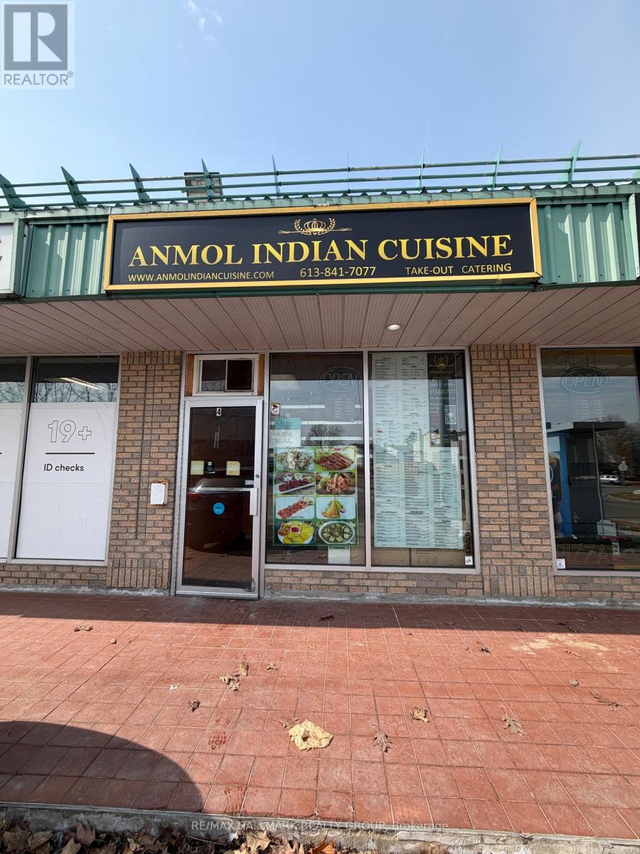 8154 JEANNE DARC BOULEVARD, Ottawa, Ontario