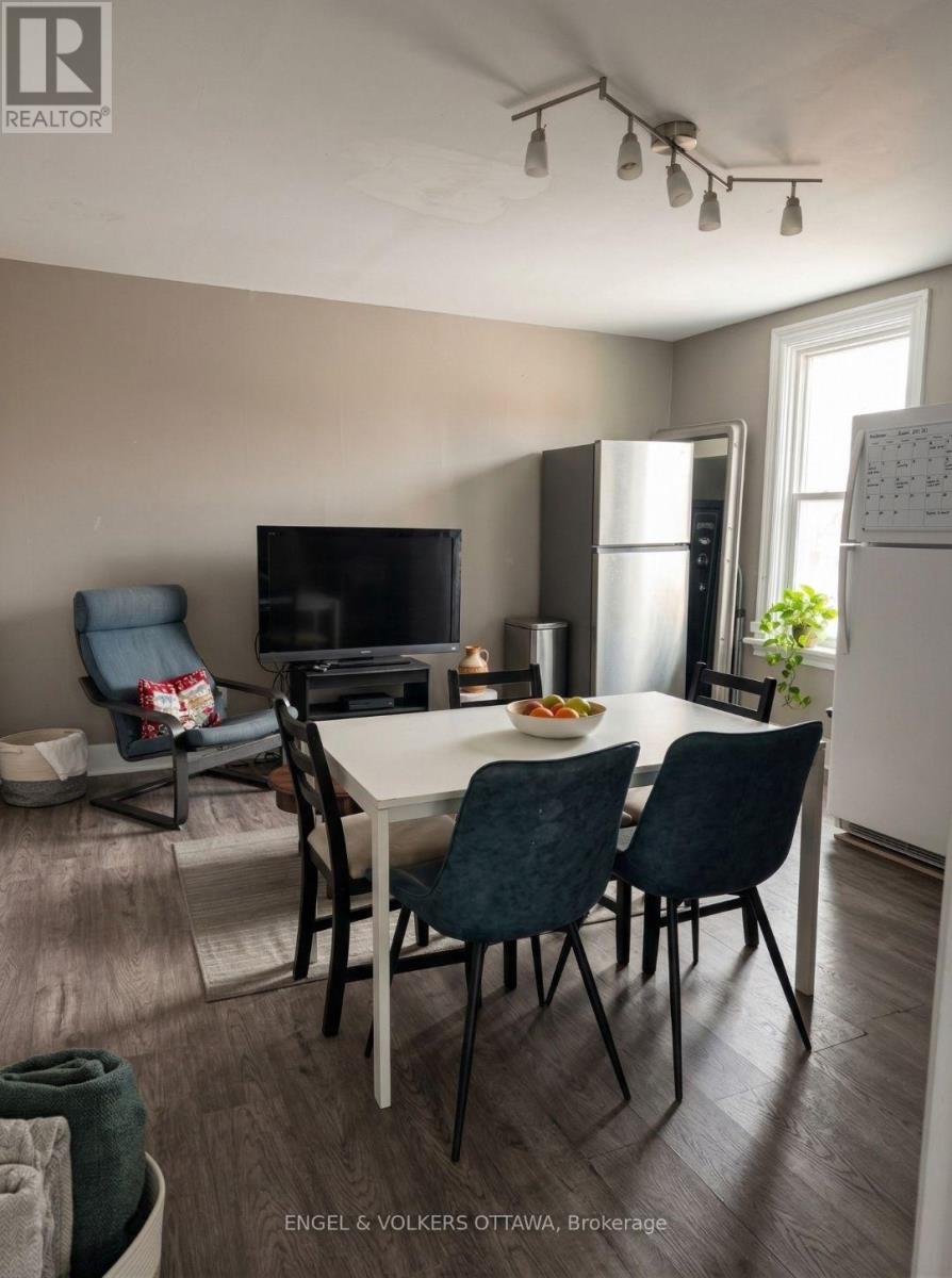 2 - 535 Mcleod Street, Ottawa, Ontario  K1R 5R2 - Photo 4 - X12951516