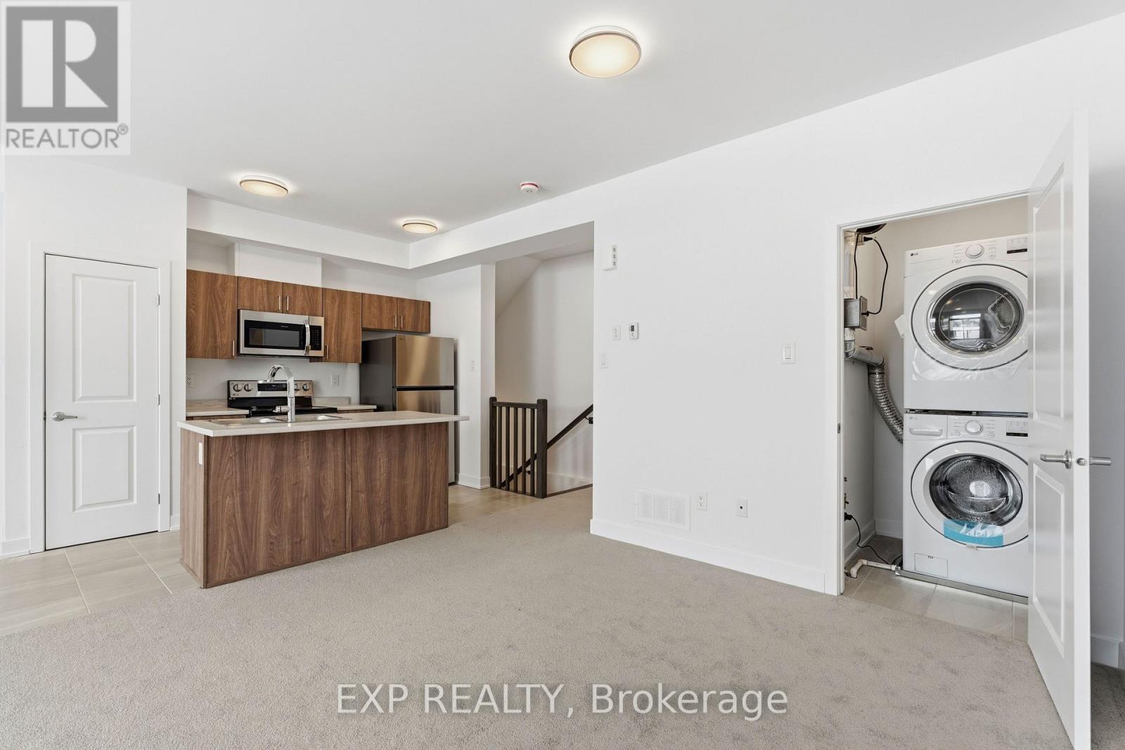 1007 Silhouette Private, Ottawa, Ontario  K2J 4S3 - Photo 13 - X12951596