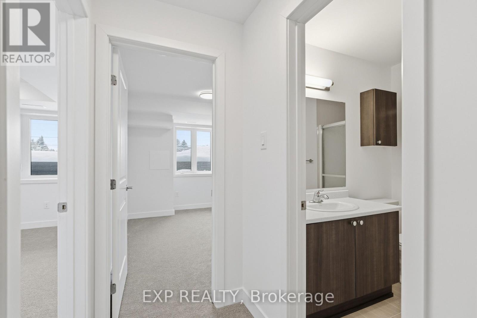 1007 Silhouette Private, Ottawa, Ontario  K2J 4S3 - Photo 18 - X12951596