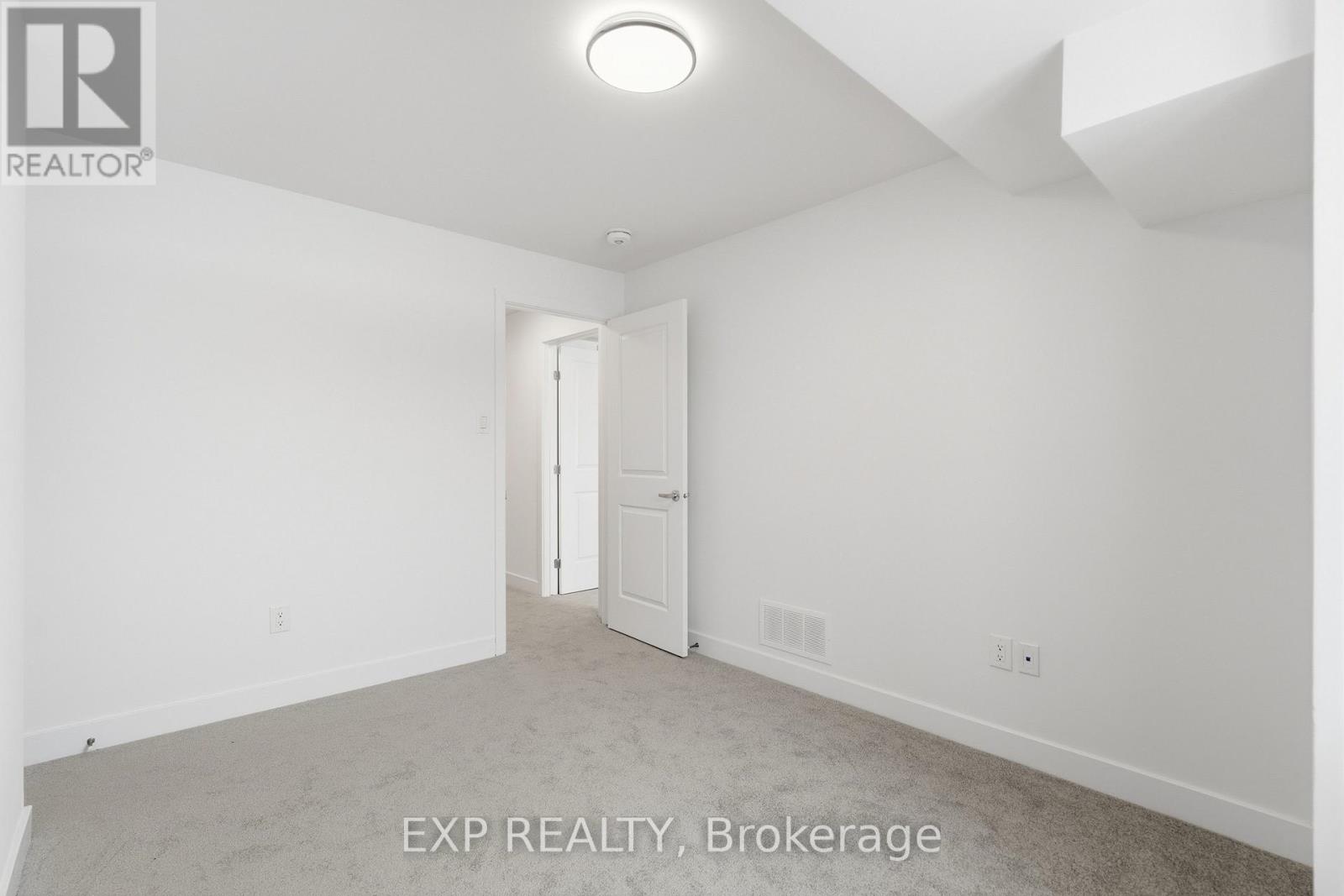 1007 Silhouette Private, Ottawa, Ontario  K2J 4S3 - Photo 21 - X12951596