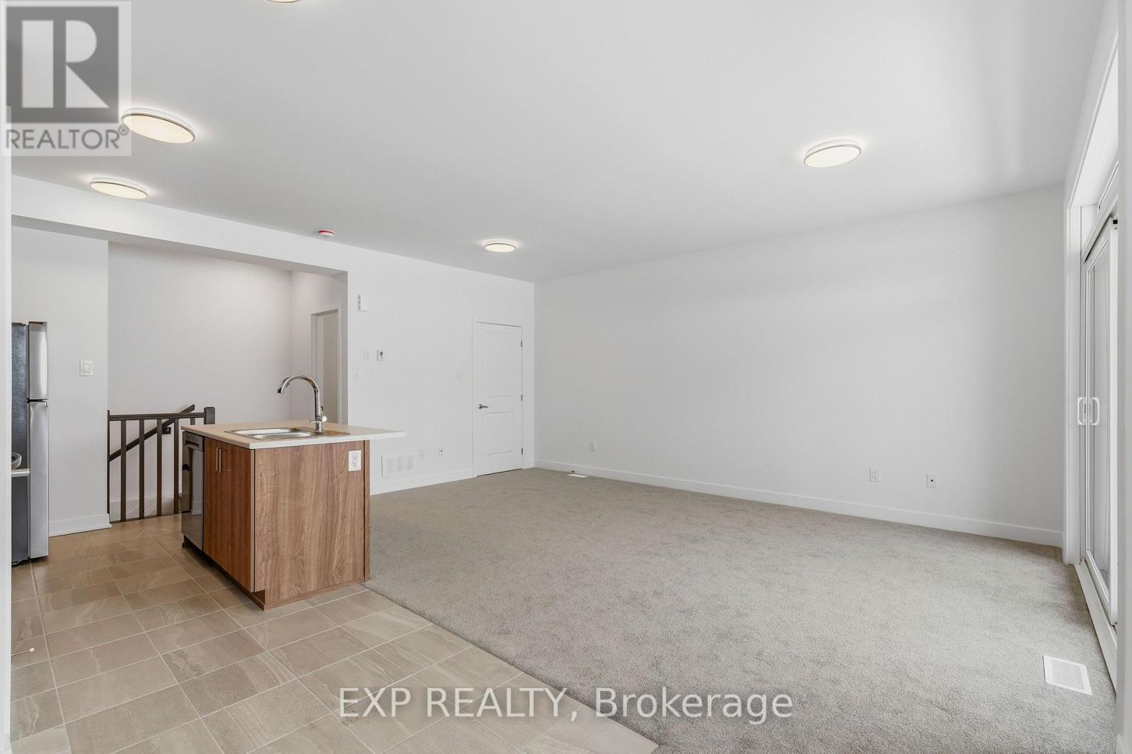 1007 Silhouette Private, Ottawa, Ontario  K2J 4S3 - Photo 4 - X12951596