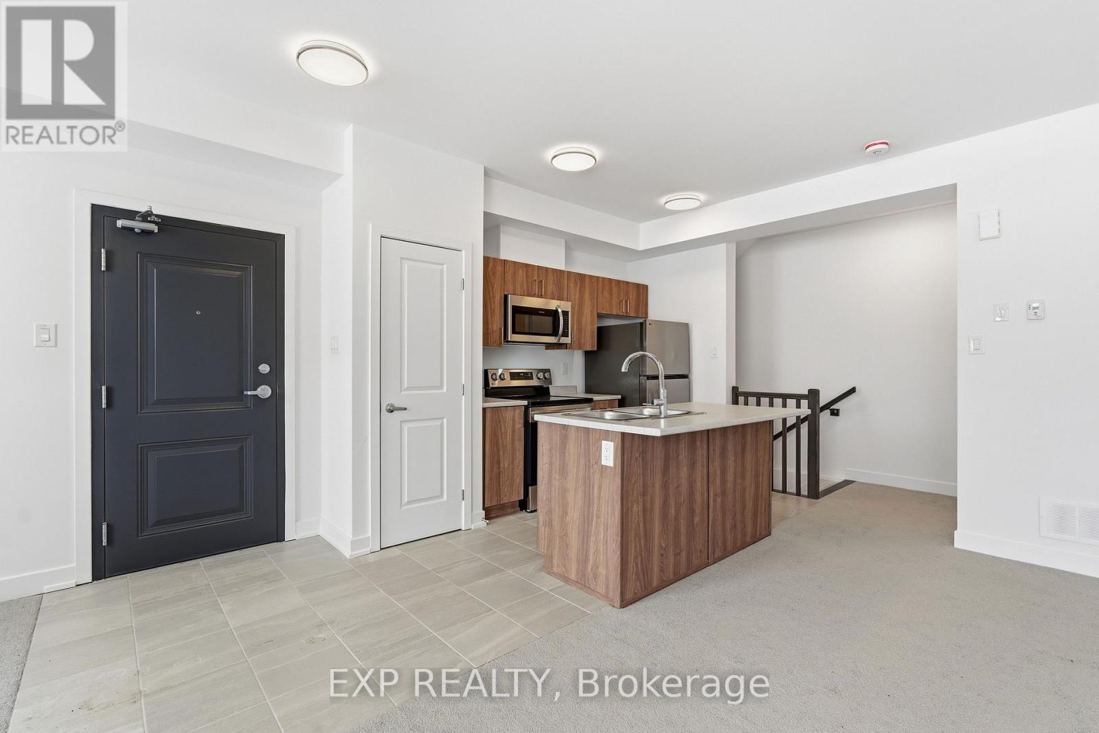 1007 Silhouette Private, Ottawa, Ontario  K2J 4S3 - Photo 8 - X12951596