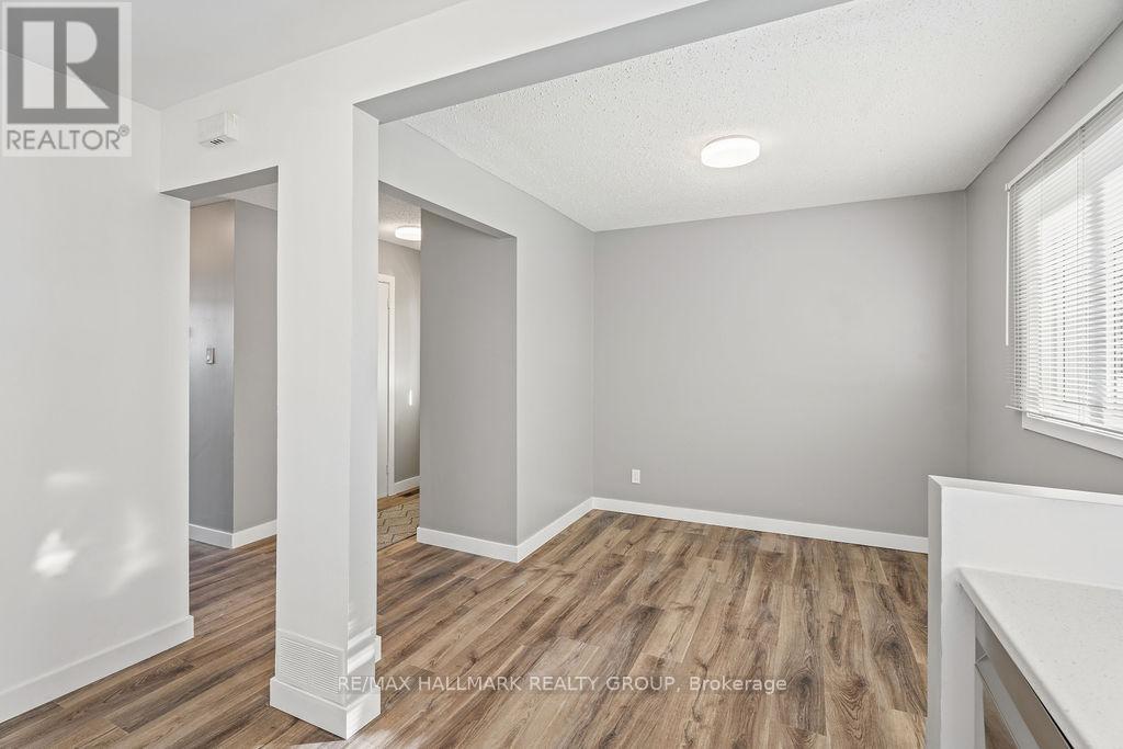 48 - 2276 Orient Park Drive, Ottawa, Ontario  K1B 4Z7 - Photo 10 - X12951600