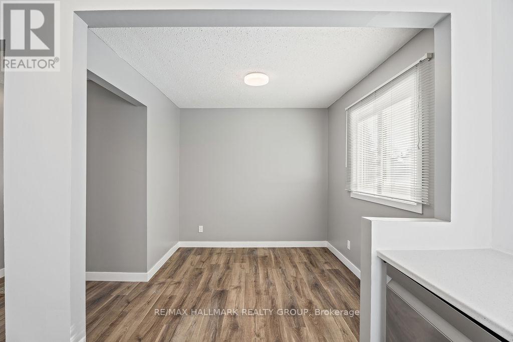 48 - 2276 Orient Park Drive, Ottawa, Ontario  K1B 4Z7 - Photo 11 - X12951600