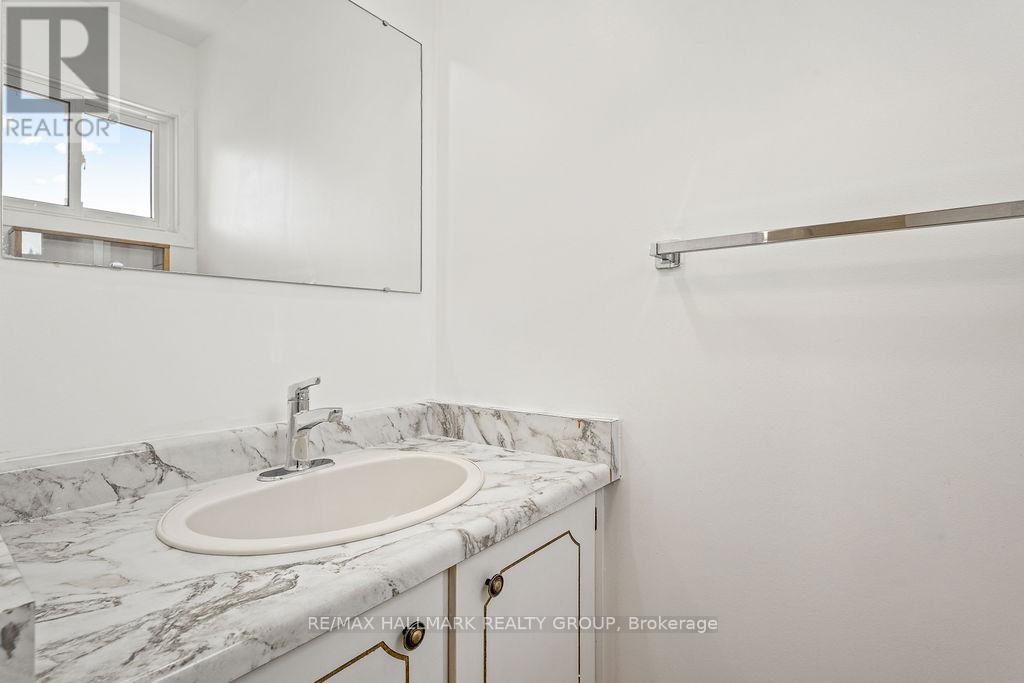 48 - 2276 Orient Park Drive, Ottawa, Ontario  K1B 4Z7 - Photo 19 - X12951600