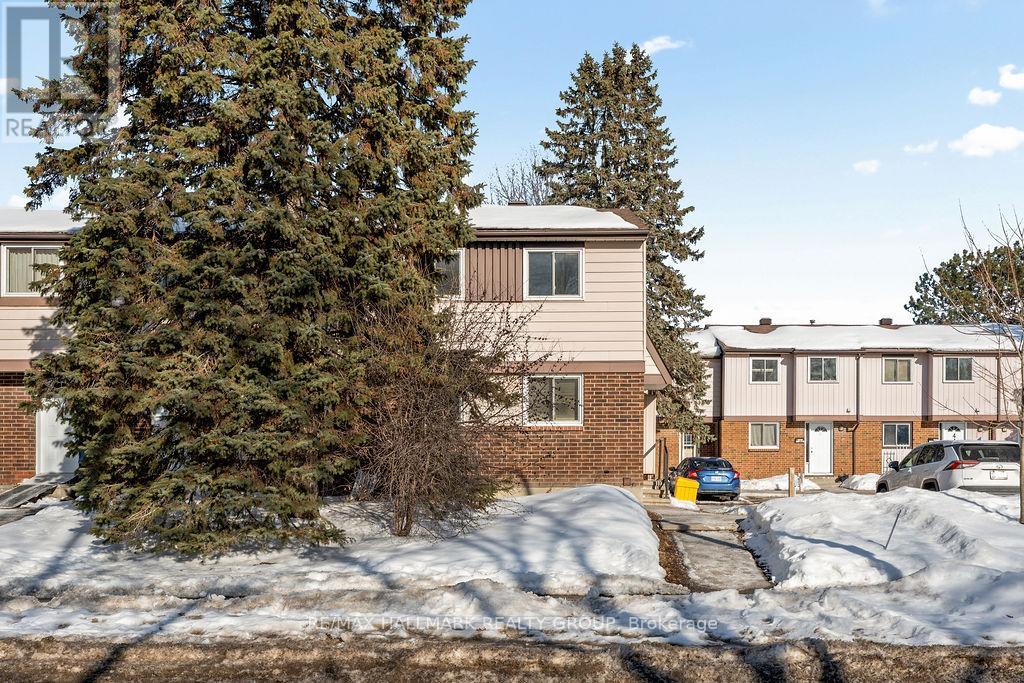 48 - 2276 Orient Park Drive, Ottawa, Ontario  K1B 4Z7 - Photo 2 - X12951600