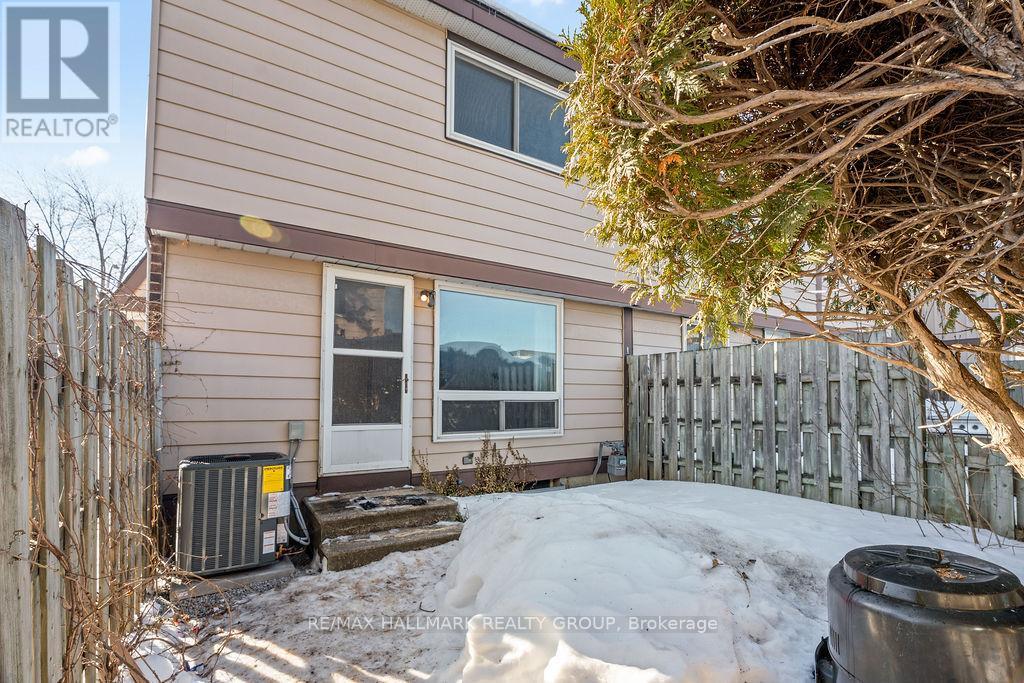 48 - 2276 Orient Park Drive, Ottawa, Ontario  K1B 4Z7 - Photo 38 - X12951600