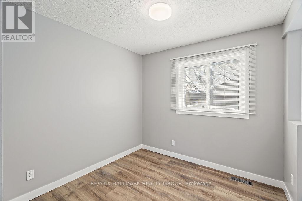 48 - 2276 Orient Park Drive, Ottawa, Ontario  K1B 4Z7 - Photo 6 - X12951600