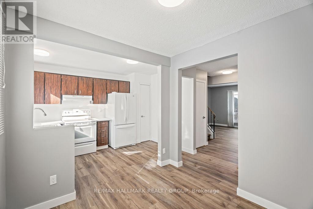48 - 2276 Orient Park Drive, Ottawa, Ontario  K1B 4Z7 - Photo 7 - X12951600