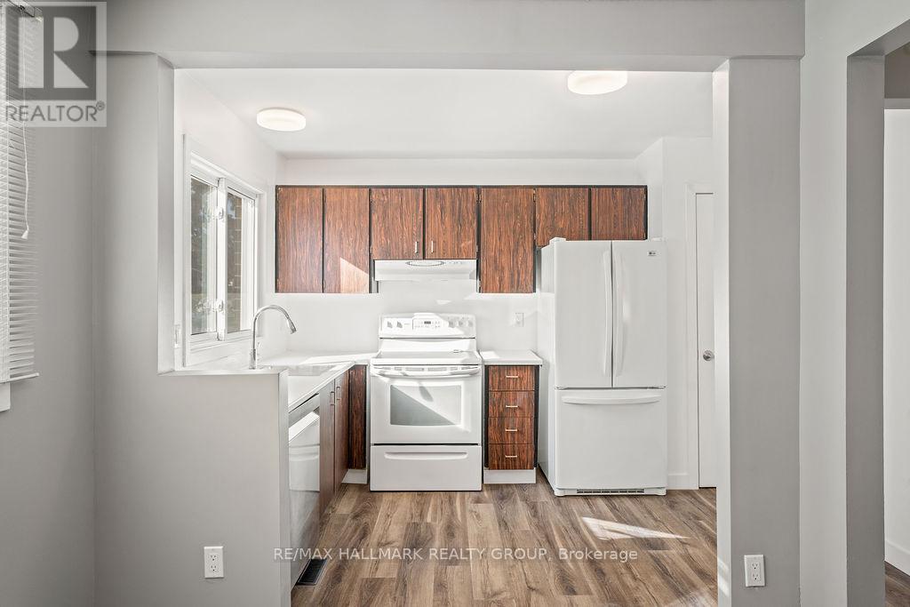 48 - 2276 Orient Park Drive, Ottawa, Ontario  K1B 4Z7 - Photo 8 - X12951600