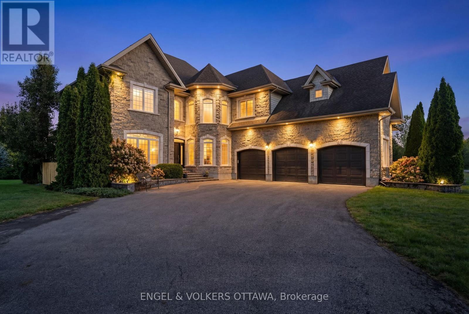 6227 PEBBLEWOODS DRIVE, Ottawa, Ontario