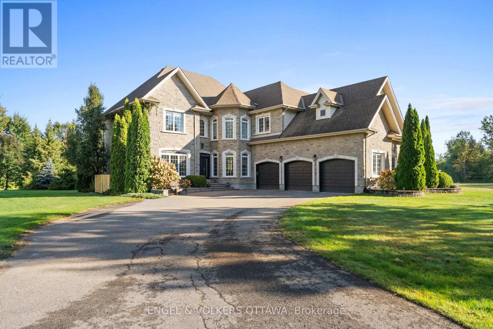 6227 Pebblewoods Drive, Ottawa, Ontario  K4P 0A1 - Photo 2 - X12951630