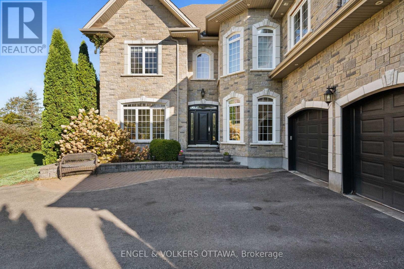 6227 Pebblewoods Drive, Ottawa, Ontario  K4P 0A1 - Photo 3 - X12951630