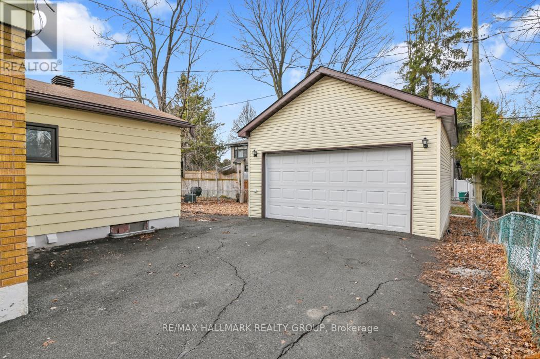 1206 Checkers Road, Ottawa, Ontario  K2C 2S7 - Photo 3 - X12951692