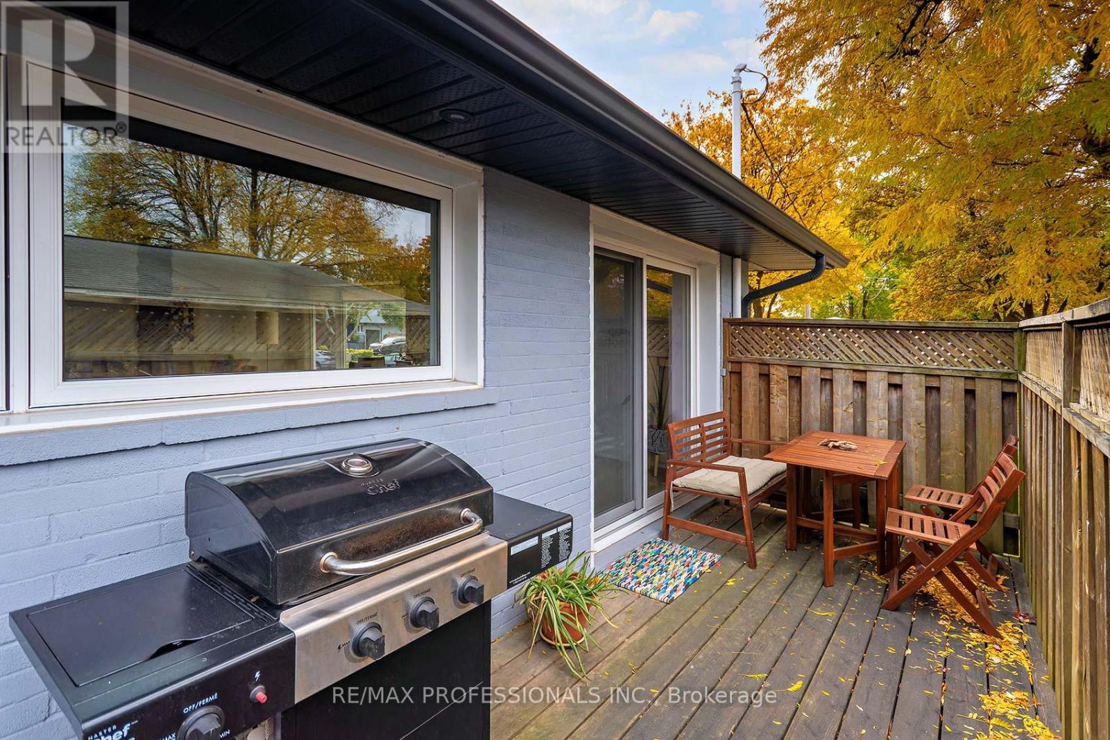 17 Beaver Bend Crescent, Toronto, Ontario  M9B 5P7 - Photo 34 - W12944140