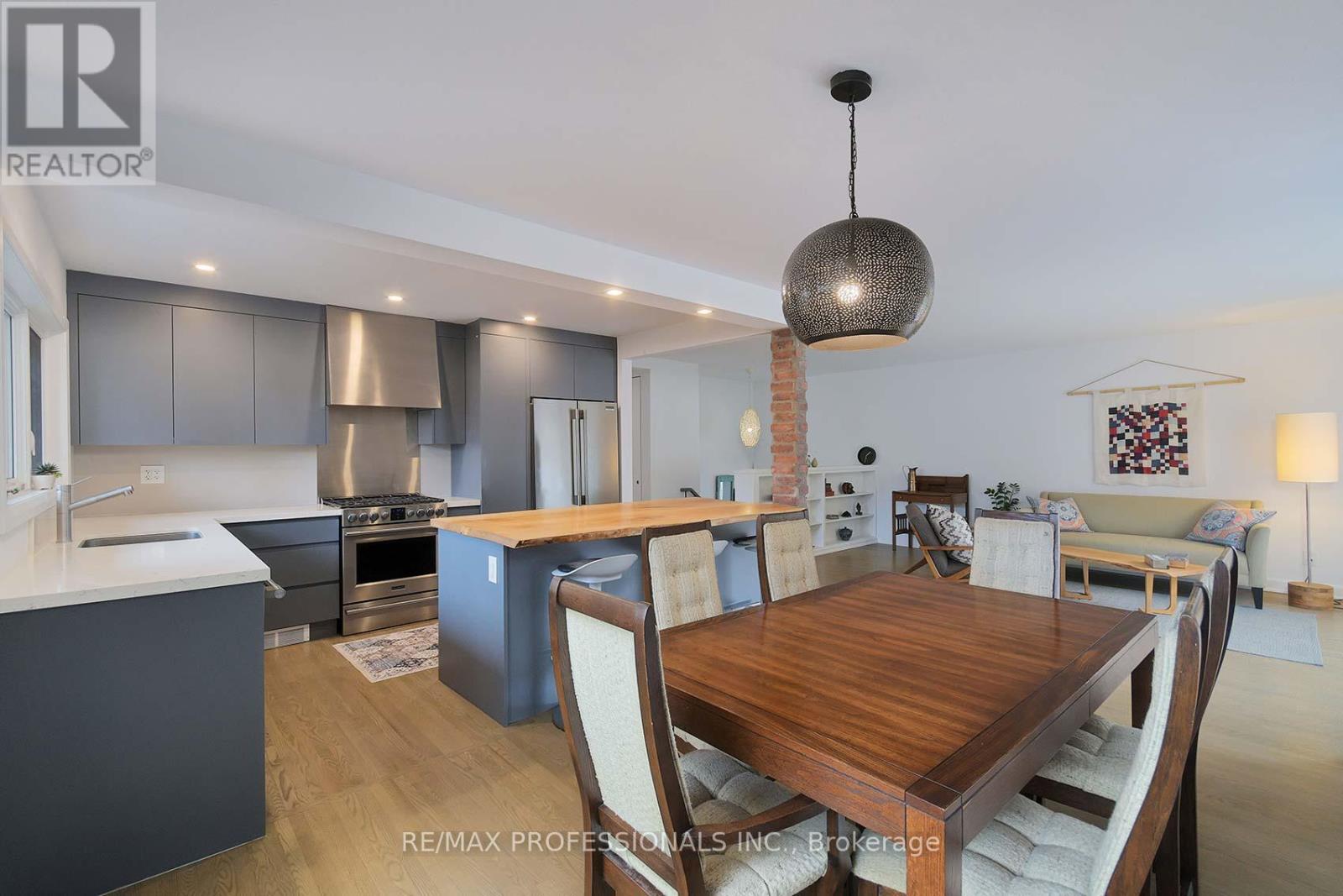 17 Beaver Bend Crescent, Toronto, Ontario  M9B 5P7 - Photo 14 - W12944140