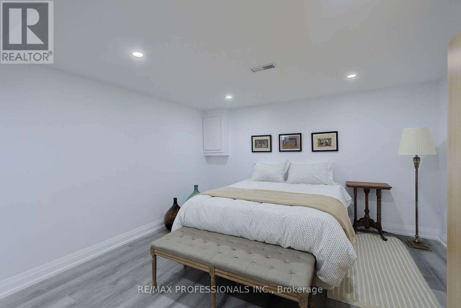 17 Beaver Bend Crescent, Toronto, Ontario  M9B 5P7 - Photo 27 - W12944140