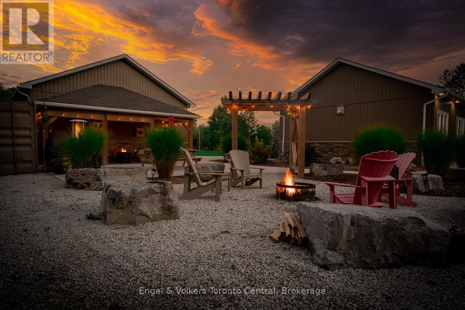 242 Somers Street, Georgian Bluffs, Ontario  N4K 6V5 - Photo 3 - X12047467