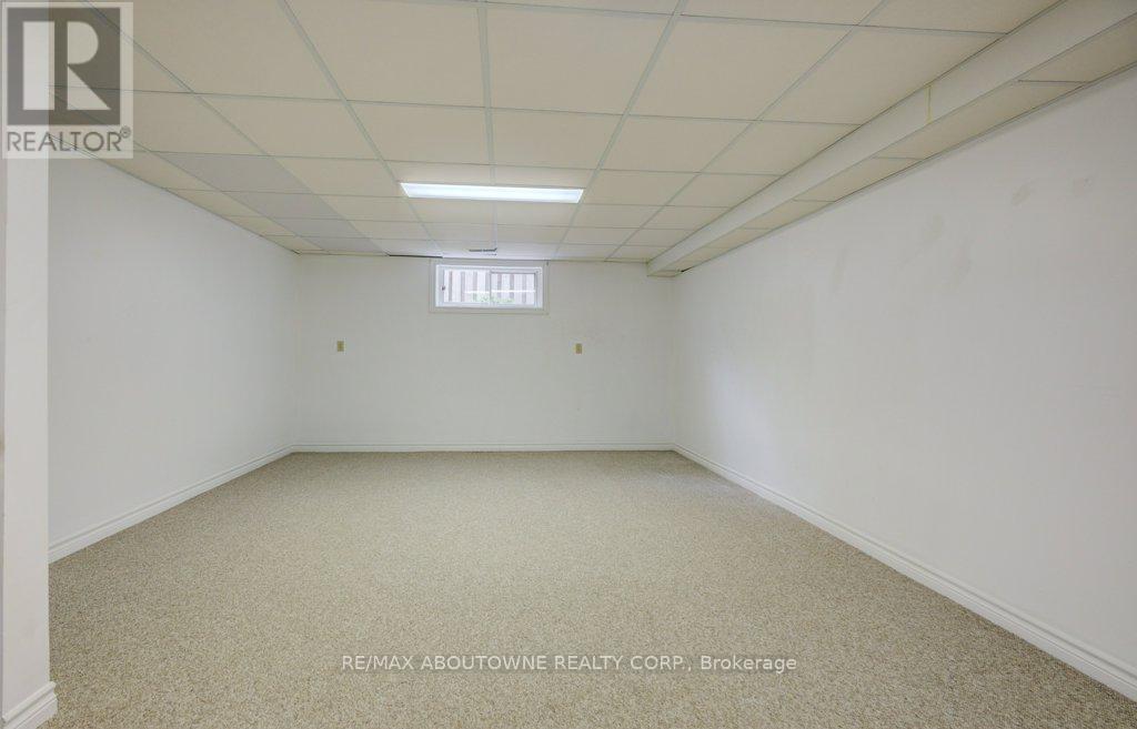 440 Parkridge Crescent, Oakville, Ontario  L6M 1B2 - Photo 22 - W12950592