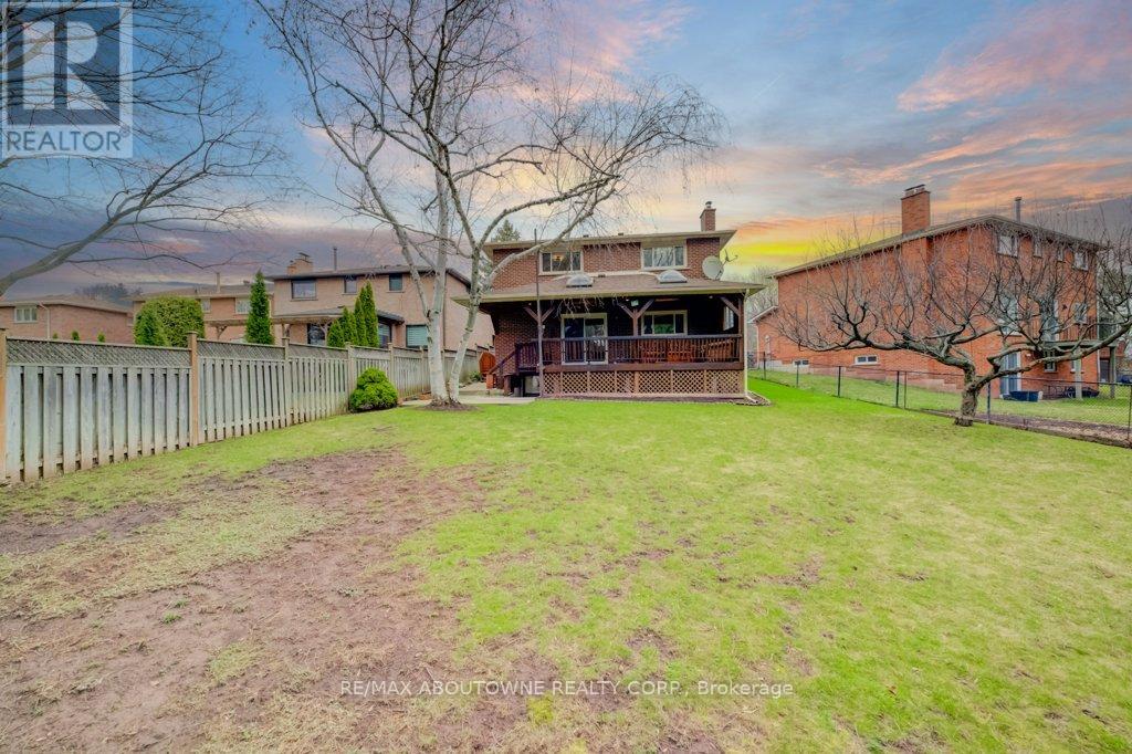 440 Parkridge Crescent, Oakville, Ontario  L6M 1B2 - Photo 27 - W12950592