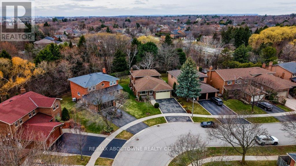 440 Parkridge Crescent, Oakville, Ontario  L6M 1B2 - Photo 33 - W12950592