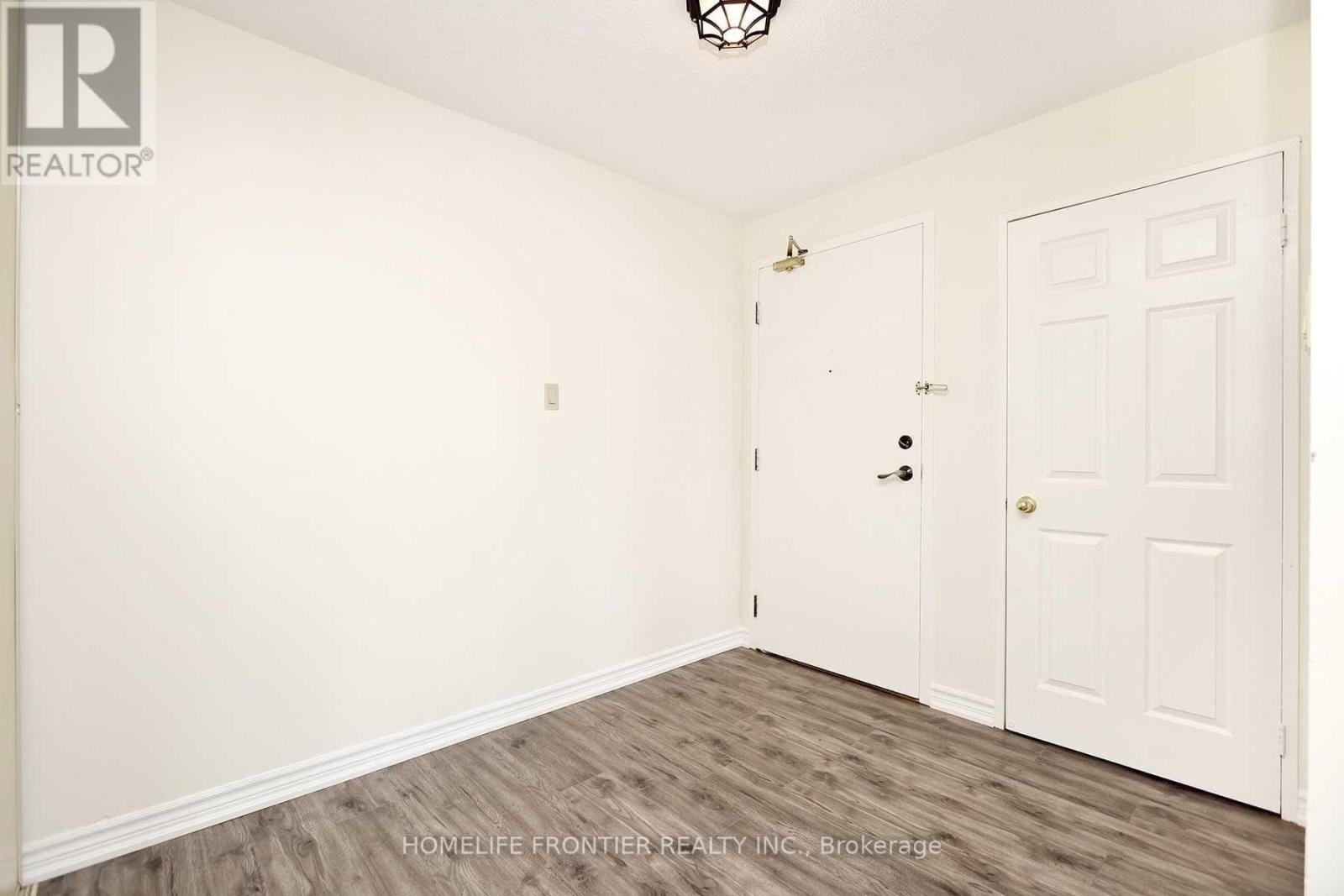 1804 - 4470 Tucana Court, Mississauga, Ontario  L5R 3K8 - Photo 4 - W12951310