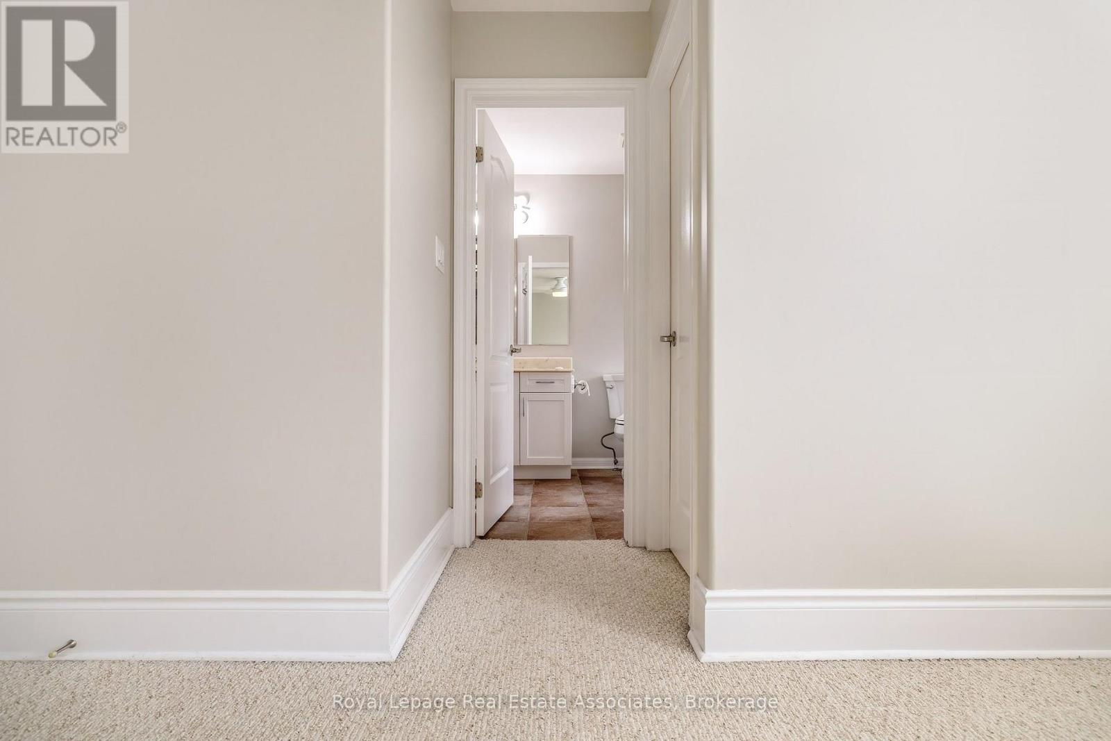 852 Luxton Drive, Milton, Ontario  L9T 6Y3 - Photo 12 - W12951314