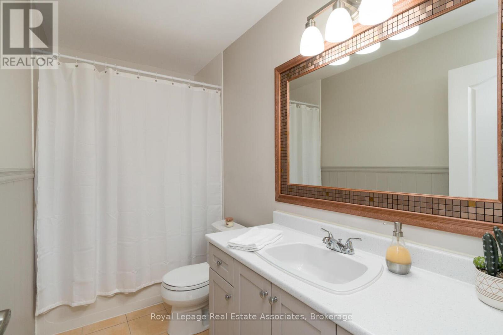 852 Luxton Drive, Milton, Ontario  L9T 6Y3 - Photo 17 - W12951314