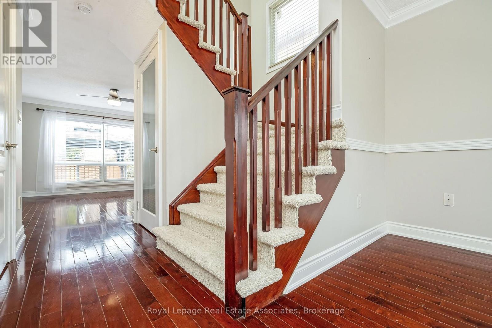 852 Luxton Drive, Milton, Ontario  L9T 6Y3 - Photo 9 - W12951314