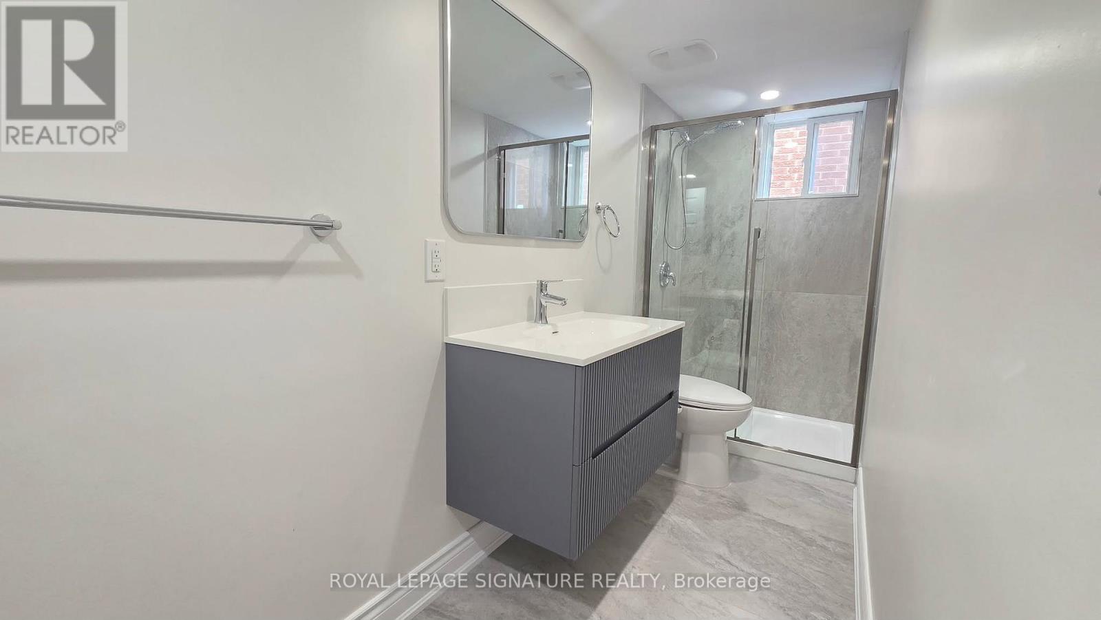 Basement 2 - 3137 Sunnyhill Drive, Mississauga, Ontario  L4X 2K5 - Photo 6 - W12951328