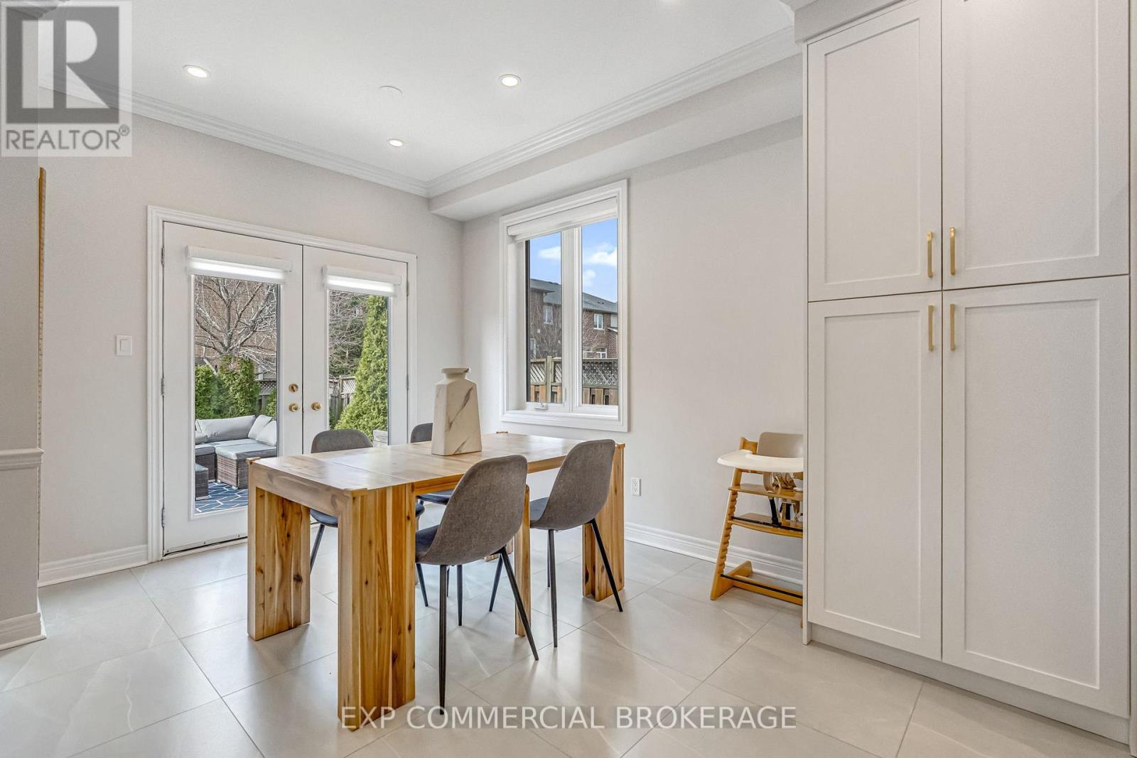 2264 Highcroft Road, Oakville, Ontario  L6M 4Y4 - Photo 19 - W12951372