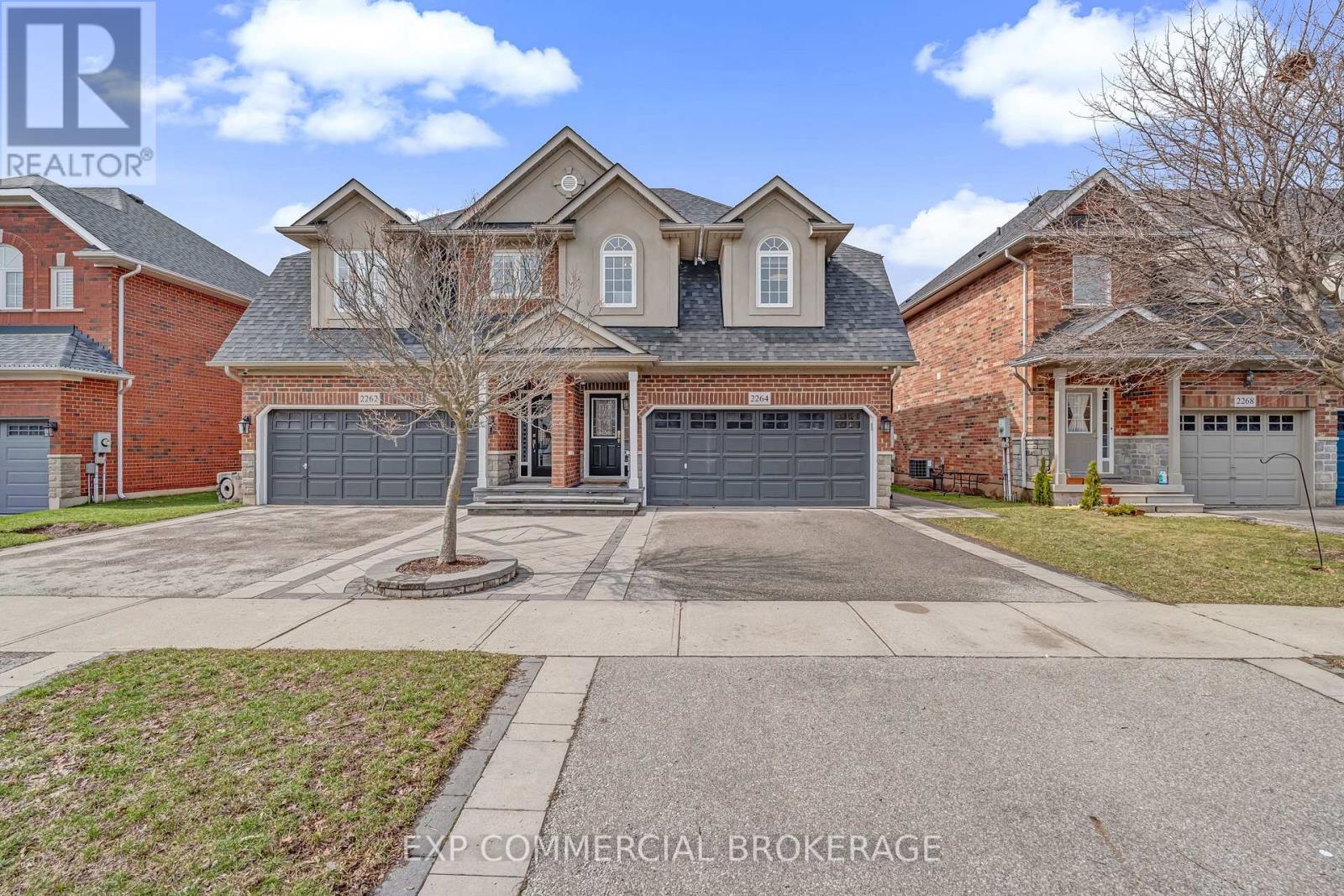 2264 Highcroft Road, Oakville, Ontario  L6M 4Y4 - Photo 2 - W12951372