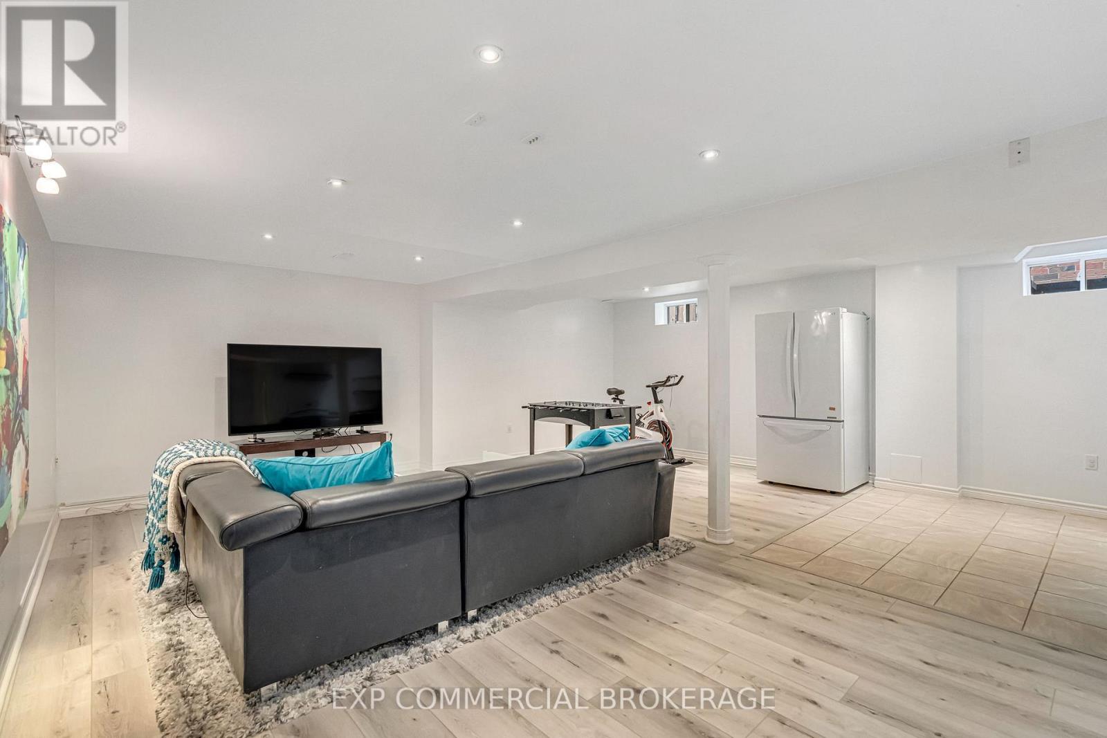 2264 Highcroft Road, Oakville, Ontario  L6M 4Y4 - Photo 39 - W12951372