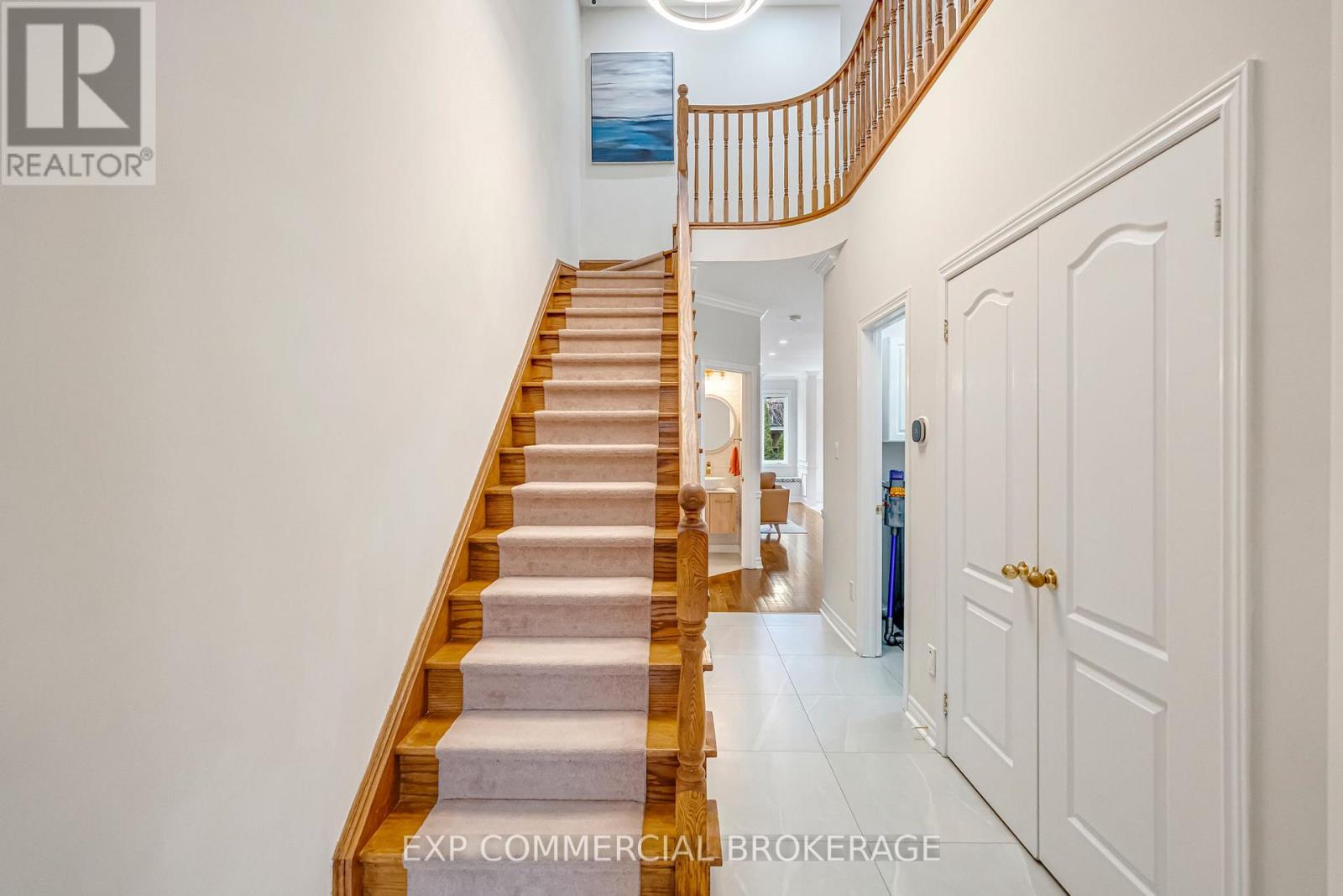 2264 Highcroft Road, Oakville, Ontario  L6M 4Y4 - Photo 4 - W12951372