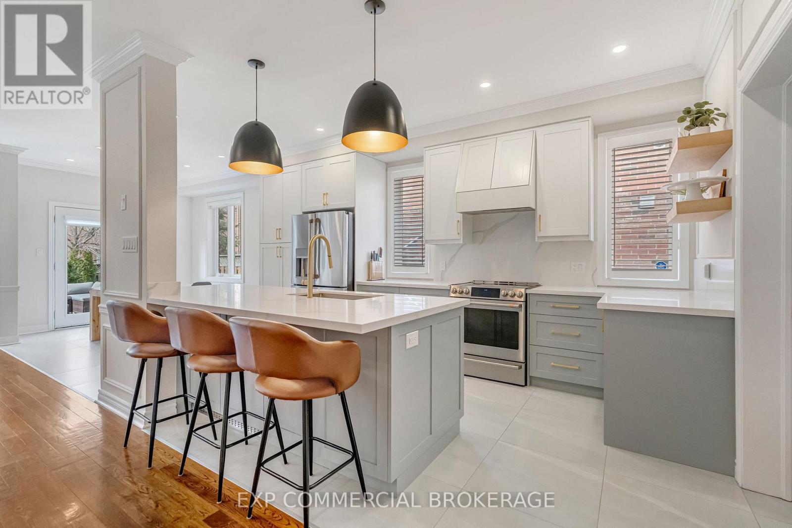 2264 Highcroft Road, Oakville, Ontario  L6M 4Y4 - Photo 6 - W12951372