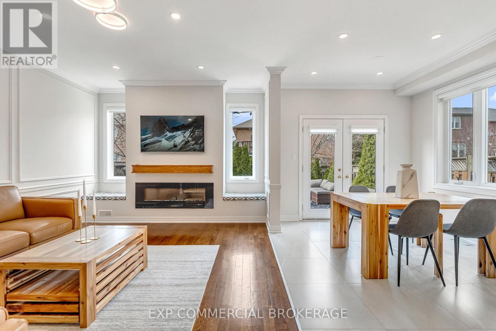 2264 Highcroft Road, Oakville, Ontario  L6M 4Y4 - Photo 9 - W12951372