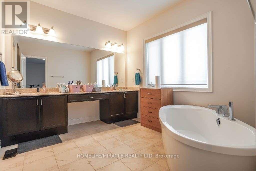 16 Lyle Way, Brampton, Ontario  L6X 5P8 - Photo 14 - W12951398