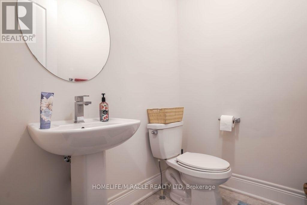 16 Lyle Way, Brampton, Ontario  L6X 5P8 - Photo 15 - W12951398