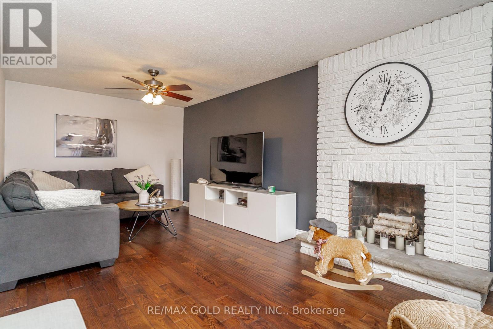 7632 Netherwood Road, Mississauga, Ontario  L4T 2P1 - Photo 17 - W12951430