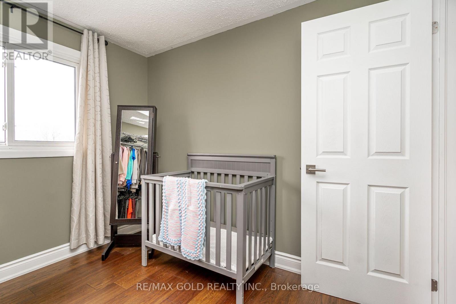 7632 Netherwood Road, Mississauga, Ontario  L4T 2P1 - Photo 24 - W12951430