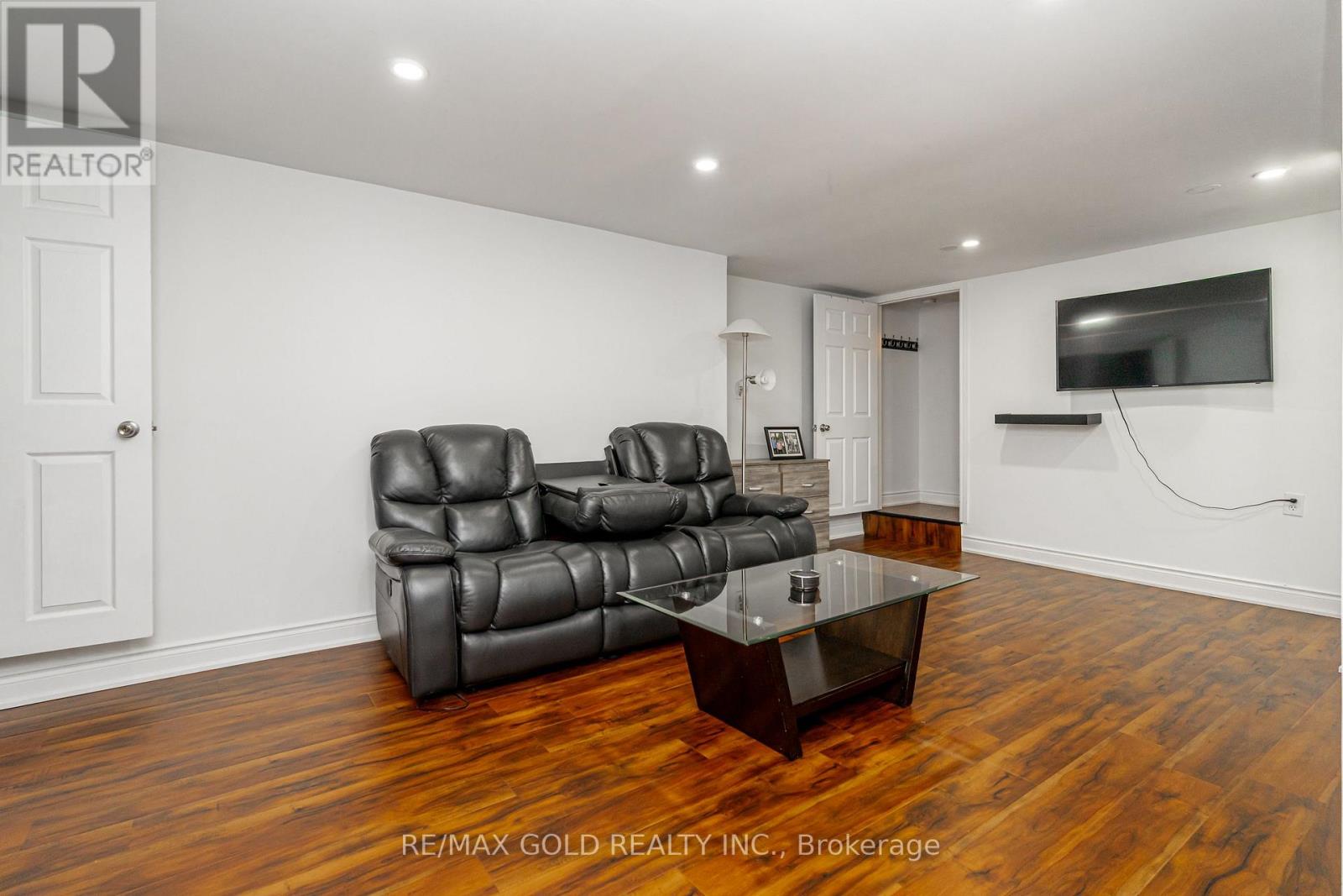 7632 Netherwood Road, Mississauga, Ontario  L4T 2P1 - Photo 43 - W12951430