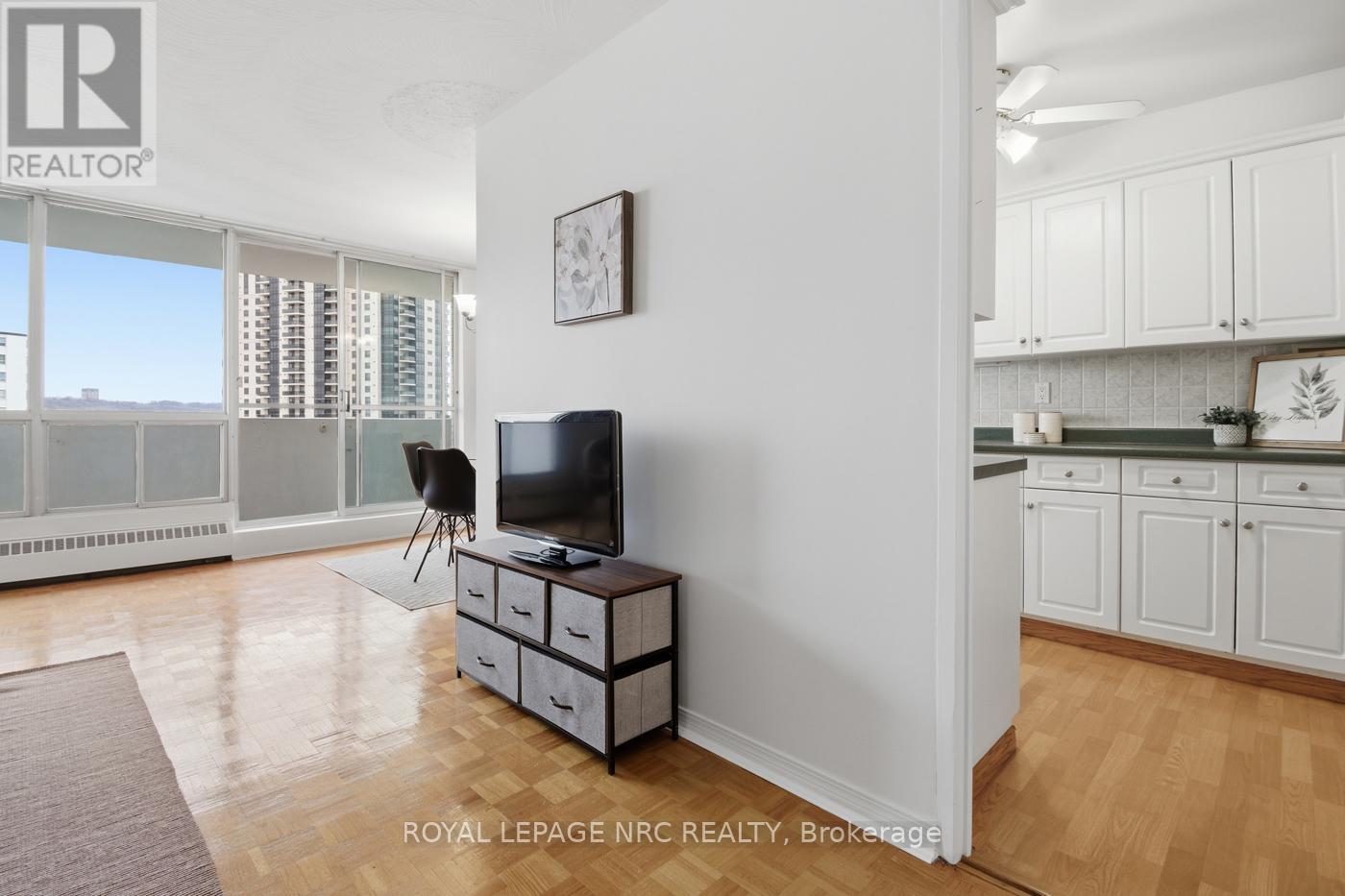 708 - 15 Towering Heights Boulevard N, St. Catharines, Ontario  L2T 3G7 - Photo 7 - X12951530